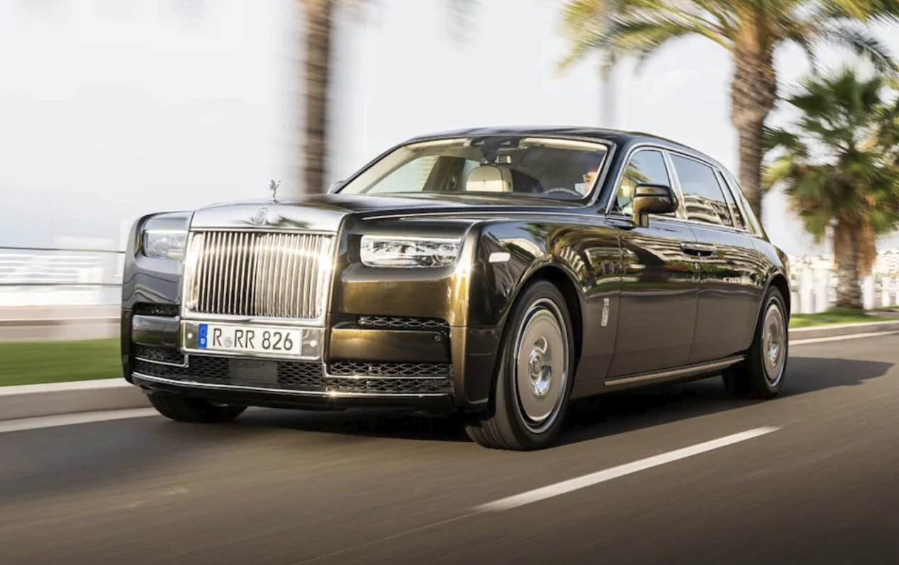 Rolls-Royce Phantom 2027 – lyxens sista ord med en V12:a som viskar
