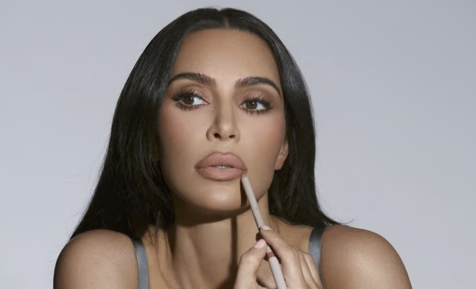 Kim Kardashin får 1 dollar i skadestånd efter brutalt rån