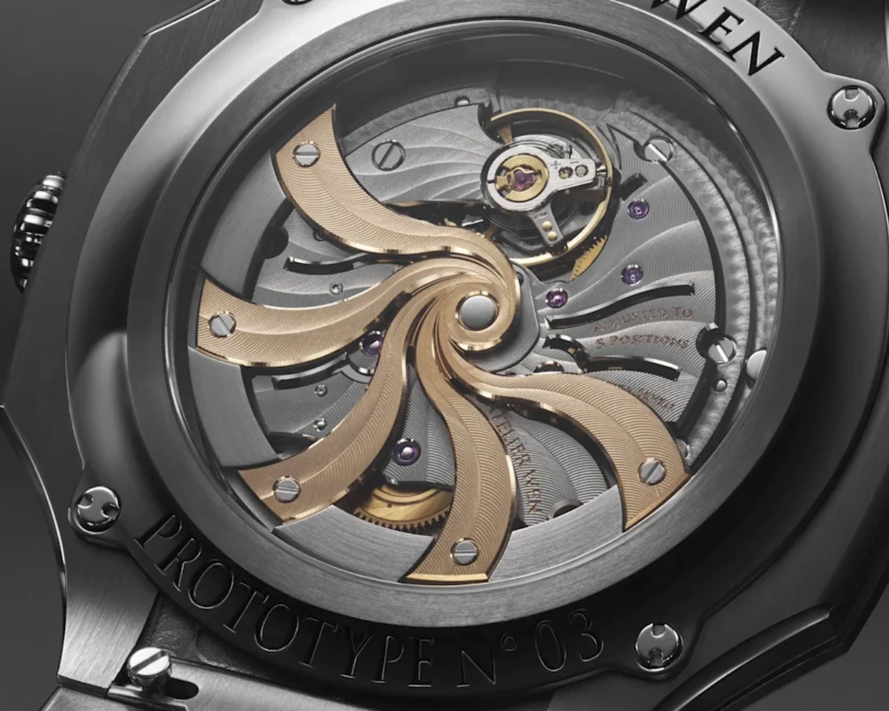 Urværket Girard-Perregaux GP03300 med guldfärgad rotor